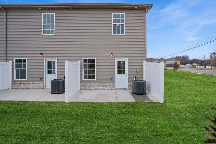 Building Photo - 541 New S Dr