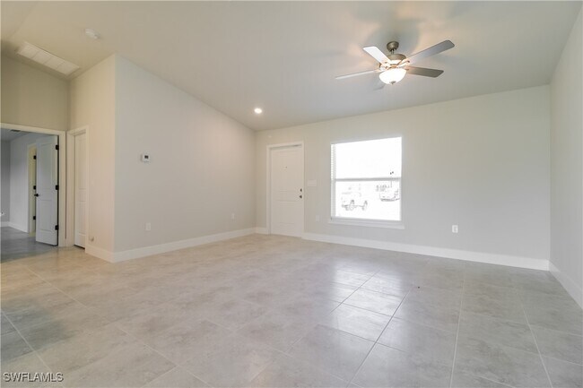 Building Photo - 5011 Beecher St