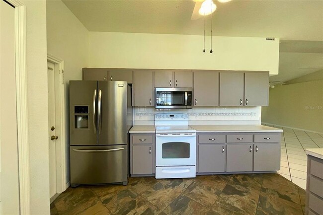 Building Photo - 45 Barkwood Ln
