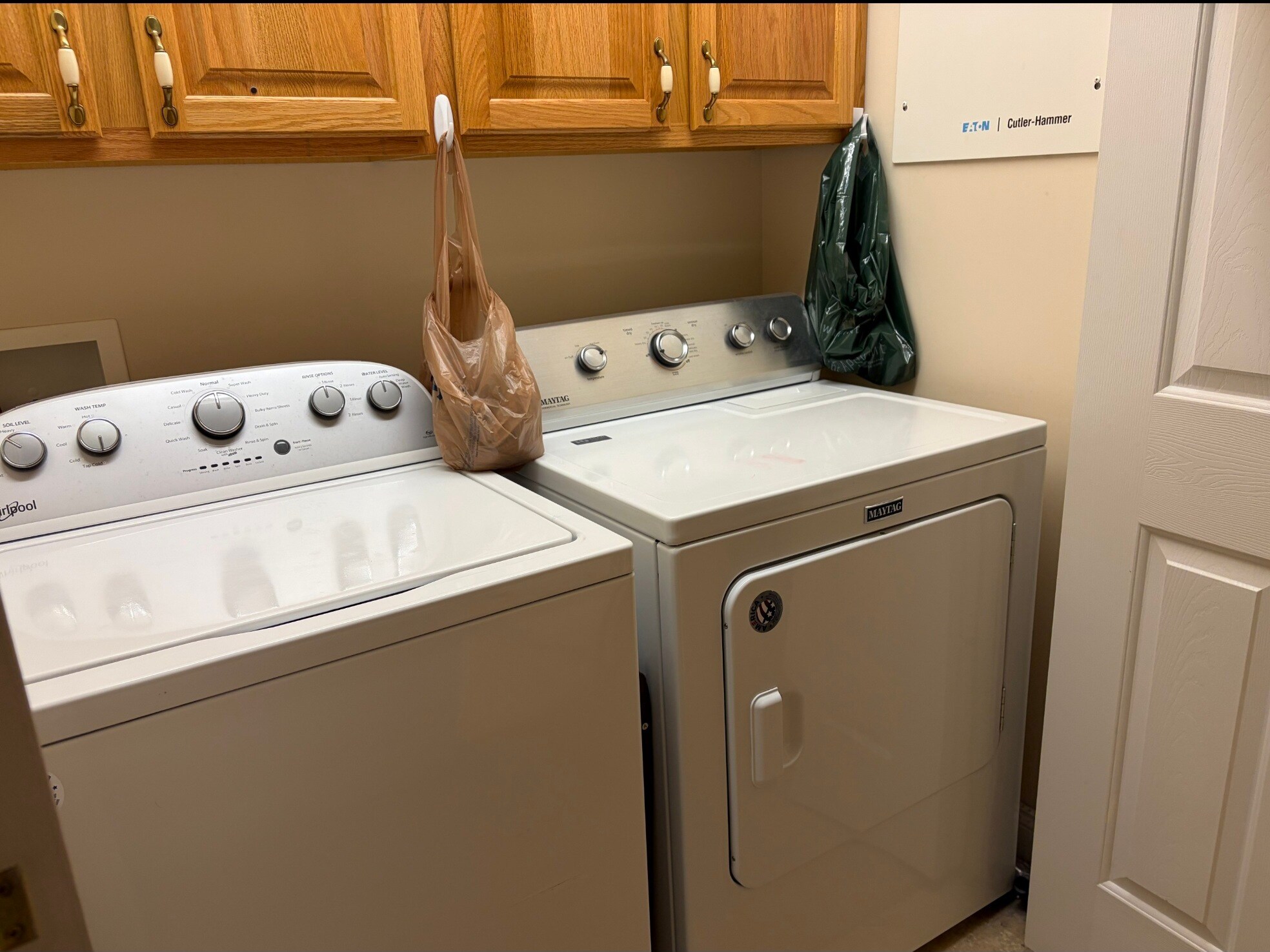 Building Photo - 465 Oaktree Blvd