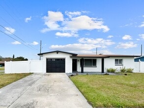 Building Photo - SECTION8 VOUCHER ACCEPTED! Beautiful Seminole Home with Large, Fully Fenced Backyard! | 3beds/1.5...