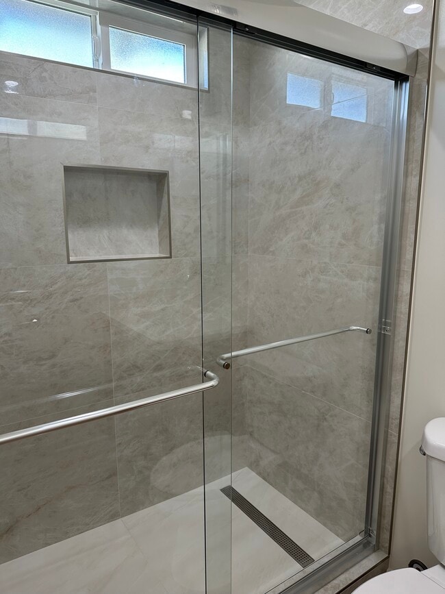 Building Photo - 135 N Florence St