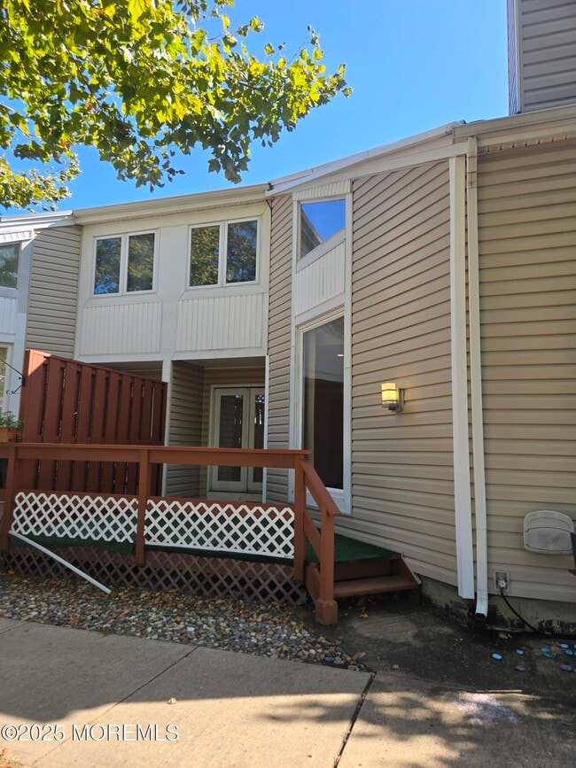 Building Photo - 60 Cedar Ave