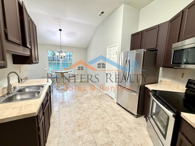 Building Photo - 122 Sunset Ridge
