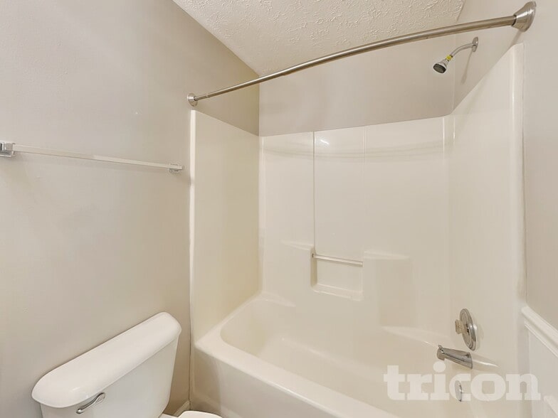 Building Photo - 129 Ilex Dr