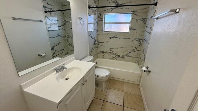 Building Photo - 696 Michigan Ct