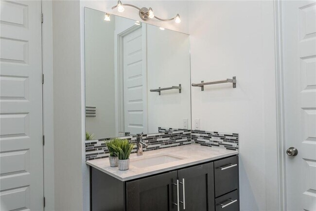 Building Photo - 1403 Arcadia Ave