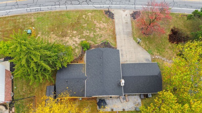 Building Photo - AVAILABLE NOW! Waterfront Living in Carmel!