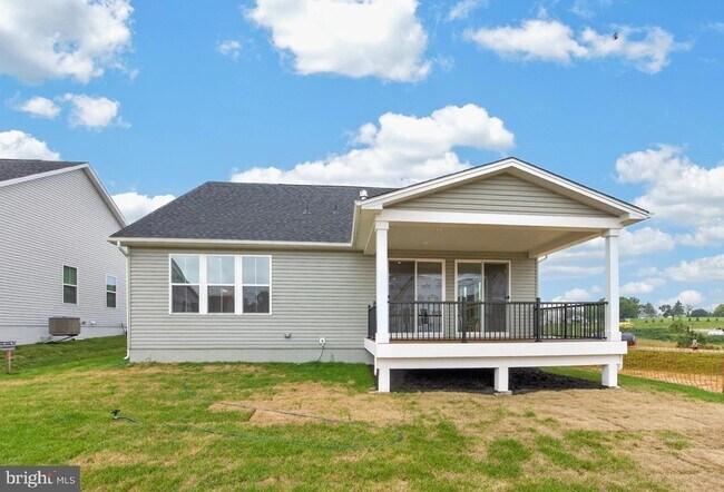 Building Photo - 1422 Gilray Dr
