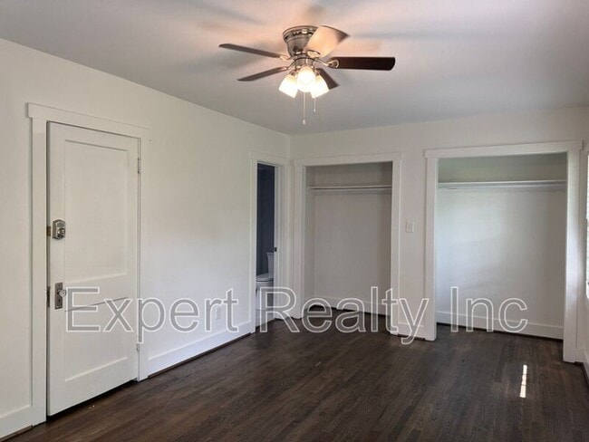 Building Photo - 305 Sterrett Ave