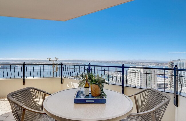 Building Photo - 700 W Harbor Dr