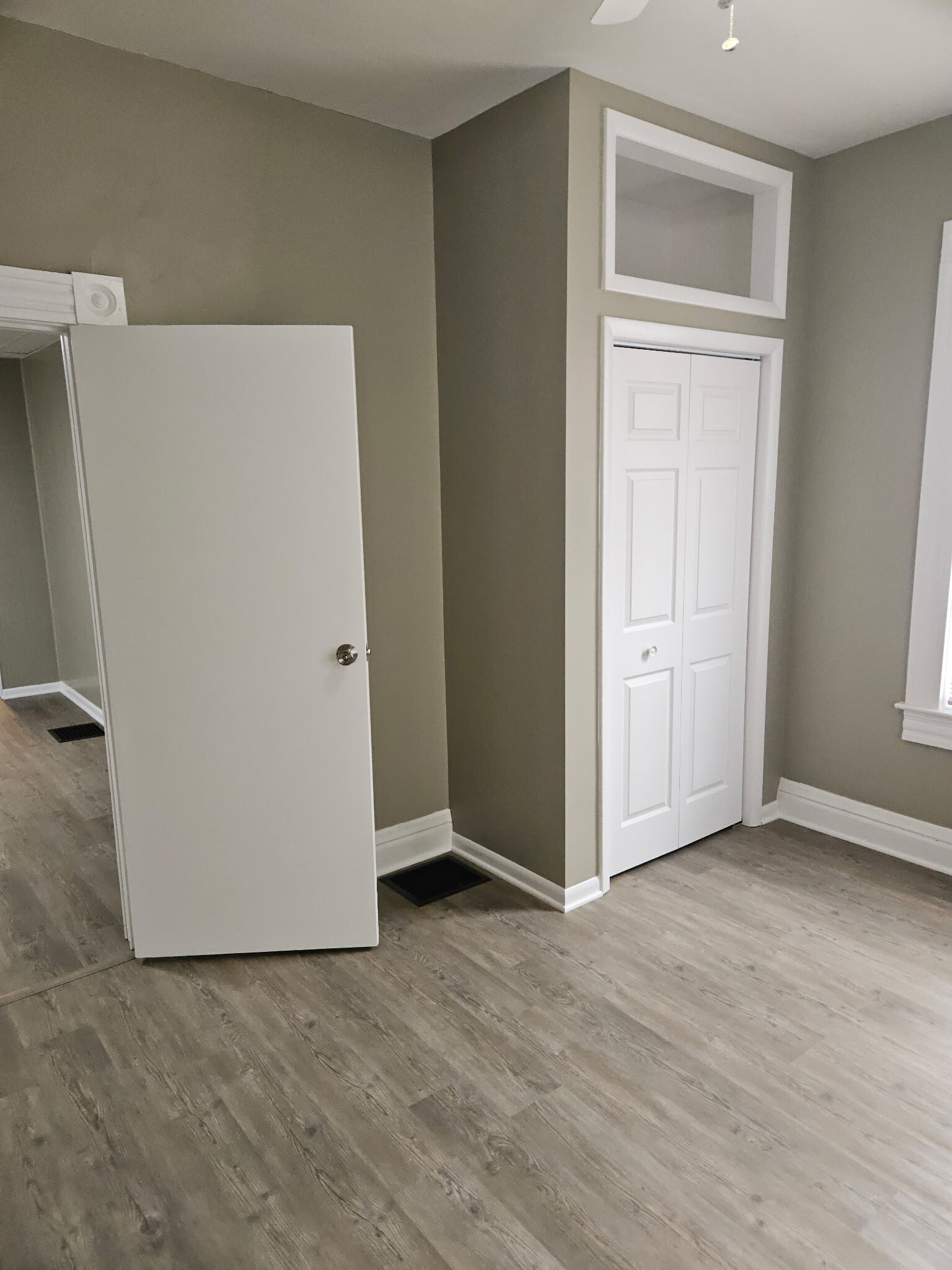 Nice closet space 2 nd bedroom - 1026 Roosevelt Ave