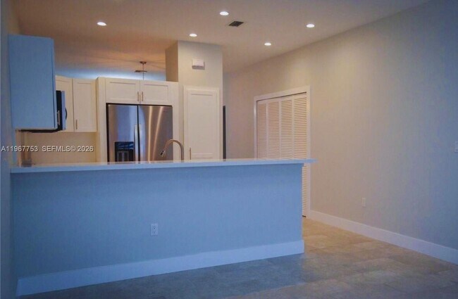 Building Photo - 1515 SW 65th Pl