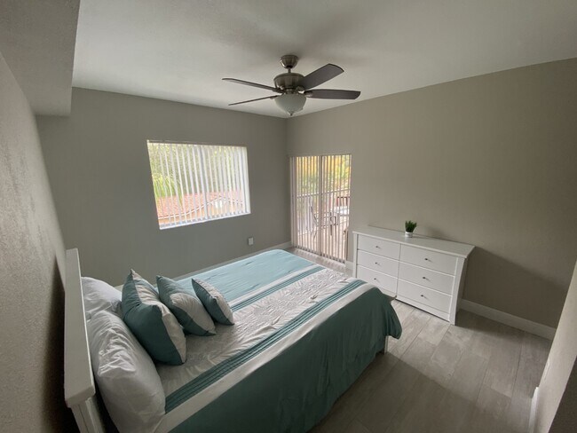 Building Photo - 1810 Florida Club Cir