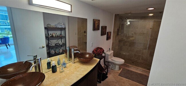Building Photo - 2575 S Ocean Blvd