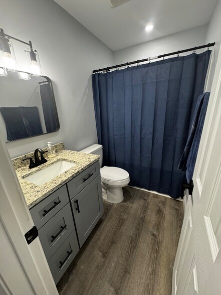 Building Photo - 1109 S Wilson St