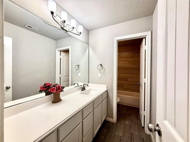 Building Photo - 7403 Cypress Pin Oak Dr