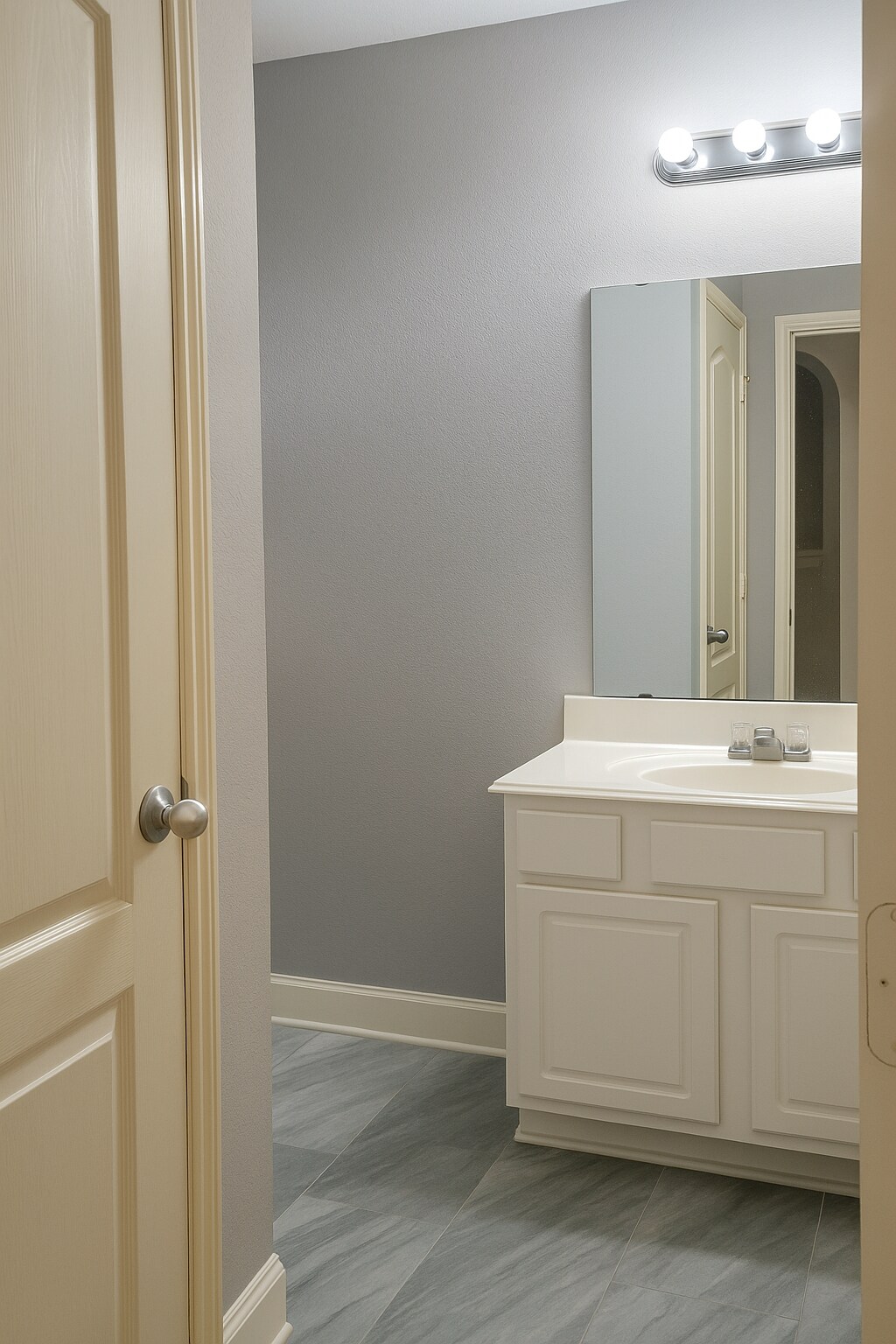 Building Photo - 16703 Summer Cypress Ct