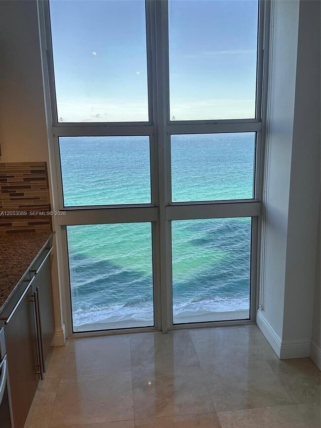 Building Photo - 2080 S Ocean Dr