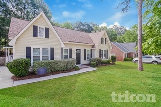 Building Photo - 812 N Royal Tower Dr