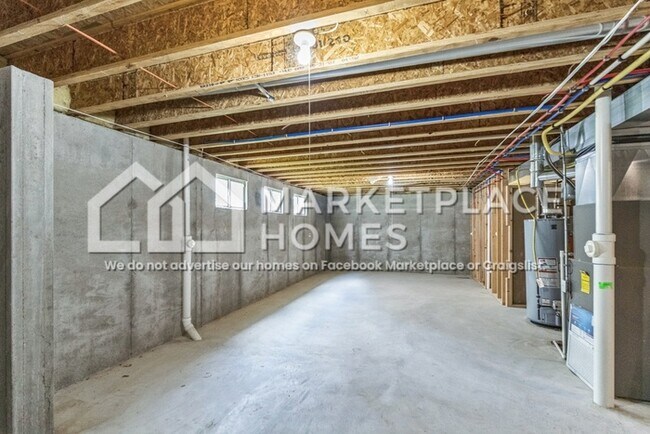 Building Photo - 1717 Briarmanor Dr