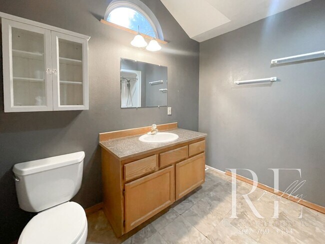 Building Photo - Stunning 3-Bedroom Home with Vaulted Ceilings, RV Parking & Fenced Yard!