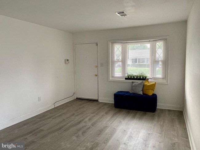 Building Photo - 1120 Wentworth Dr