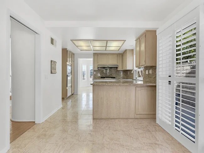 Building Photo - 12021 Falcon Crest Way