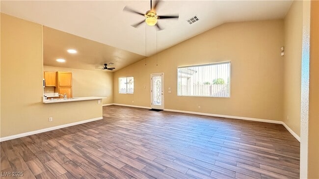 Building Photo - 3846 Waynesvill St