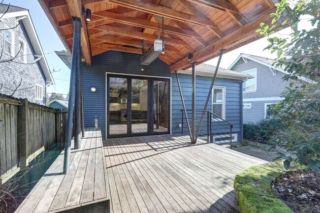 Building Photo - Charming 4 Bedrooms Madison Valley Bungalow Home