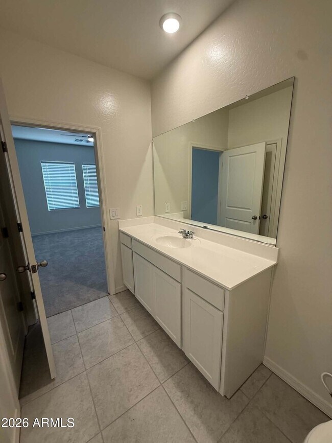 Building Photo - 2073 Driftwood Dr