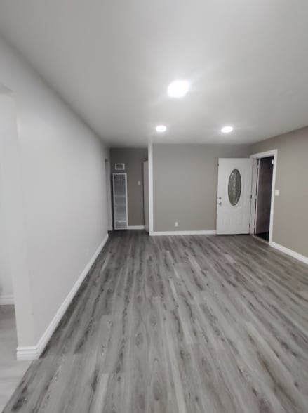 Building Photo - 7802 Bell Gardens Ave