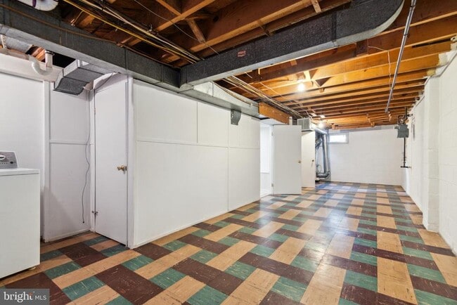 Building Photo - 9923 Mayfield Dr