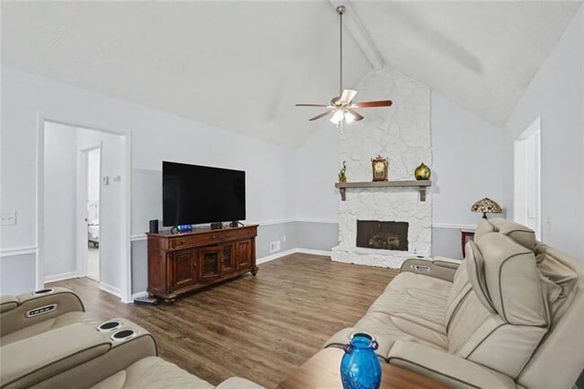 Building Photo - 2470 Trent Dr NE