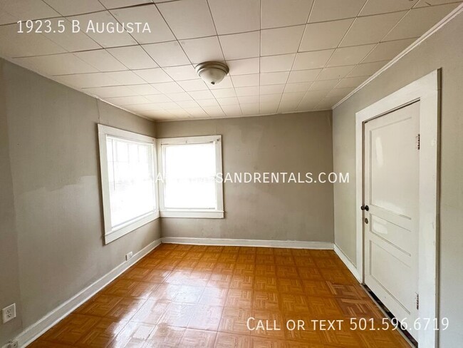 Building Photo - 1923.5 B Augusta-