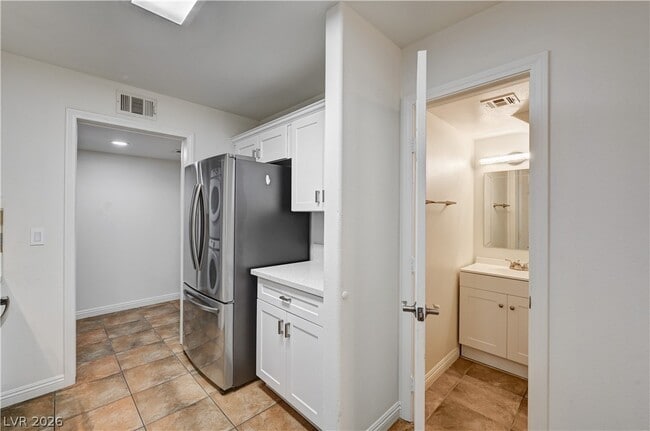 Building Photo - 1602 Coyote Run Dr