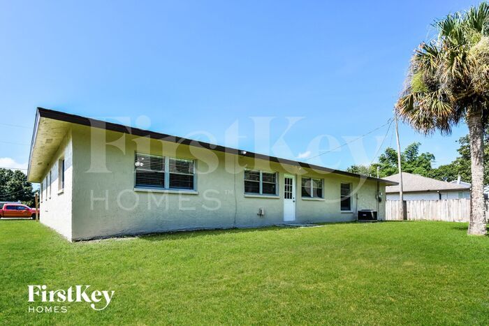 Building Photo - 656 Canal Dr