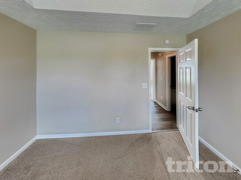 Building Photo - 118 Potomac Dr