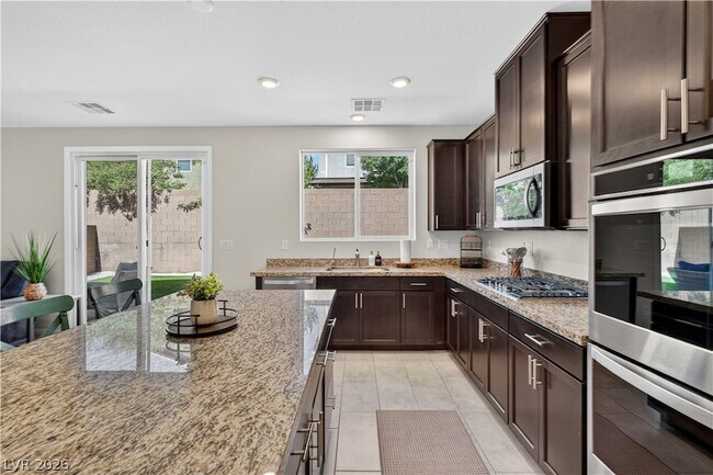 Building Photo - 325 Breve Ct