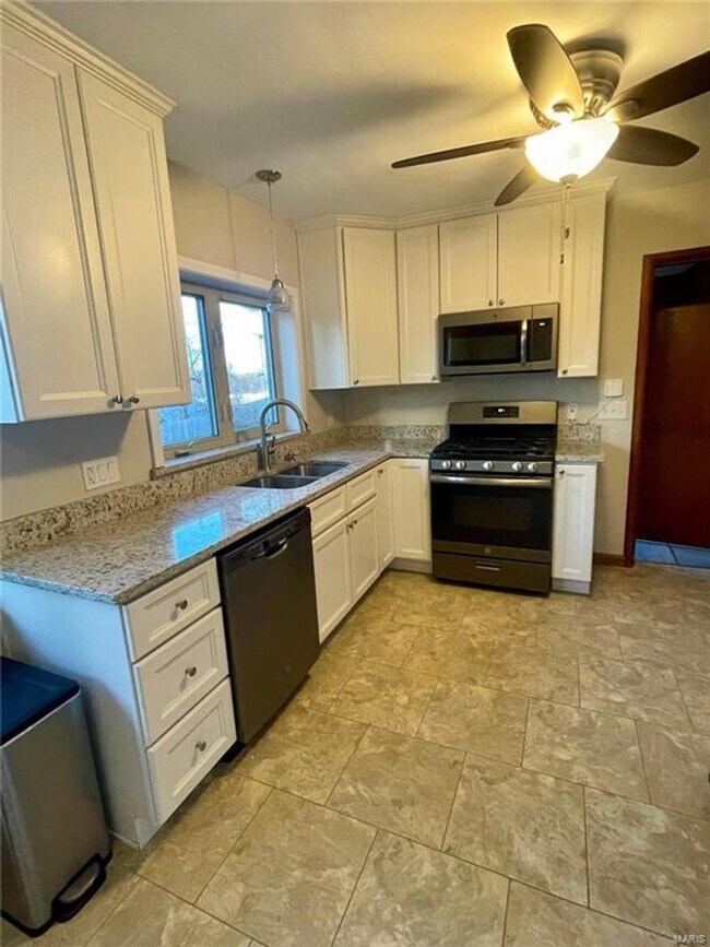 Building Photo - 8501 Grantshire Ln