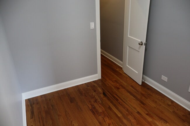 Building Photo - 4120 W Gladys Ave