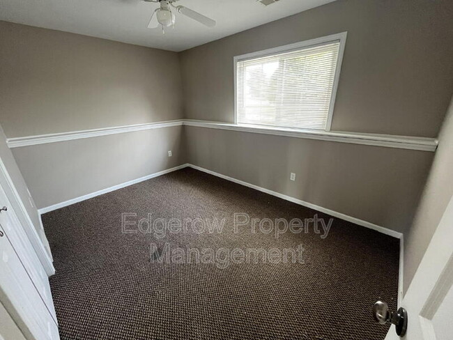Building Photo - 3607 Deeprose Dr SE
