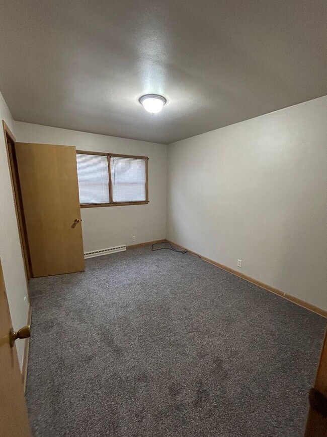Building Photo - 5861N32ndK
