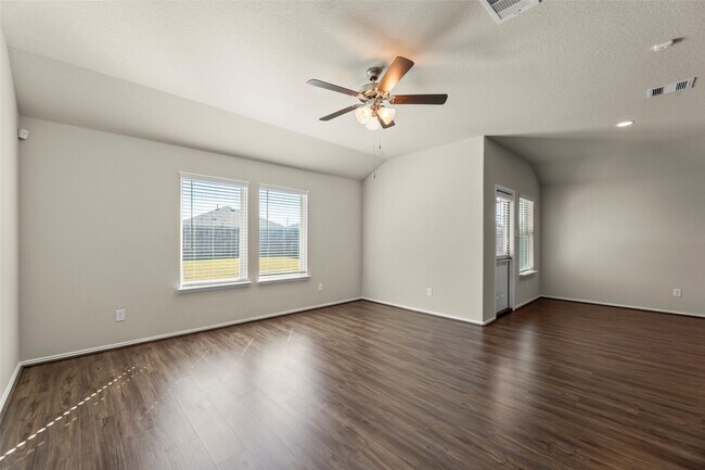 Building Photo - 1827 Brady Shores Dr