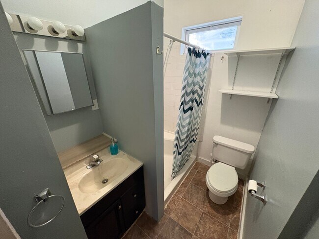 Building Photo - 2274 Orchard St