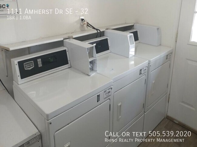 Building Photo - 1111 Amherst Dr SE