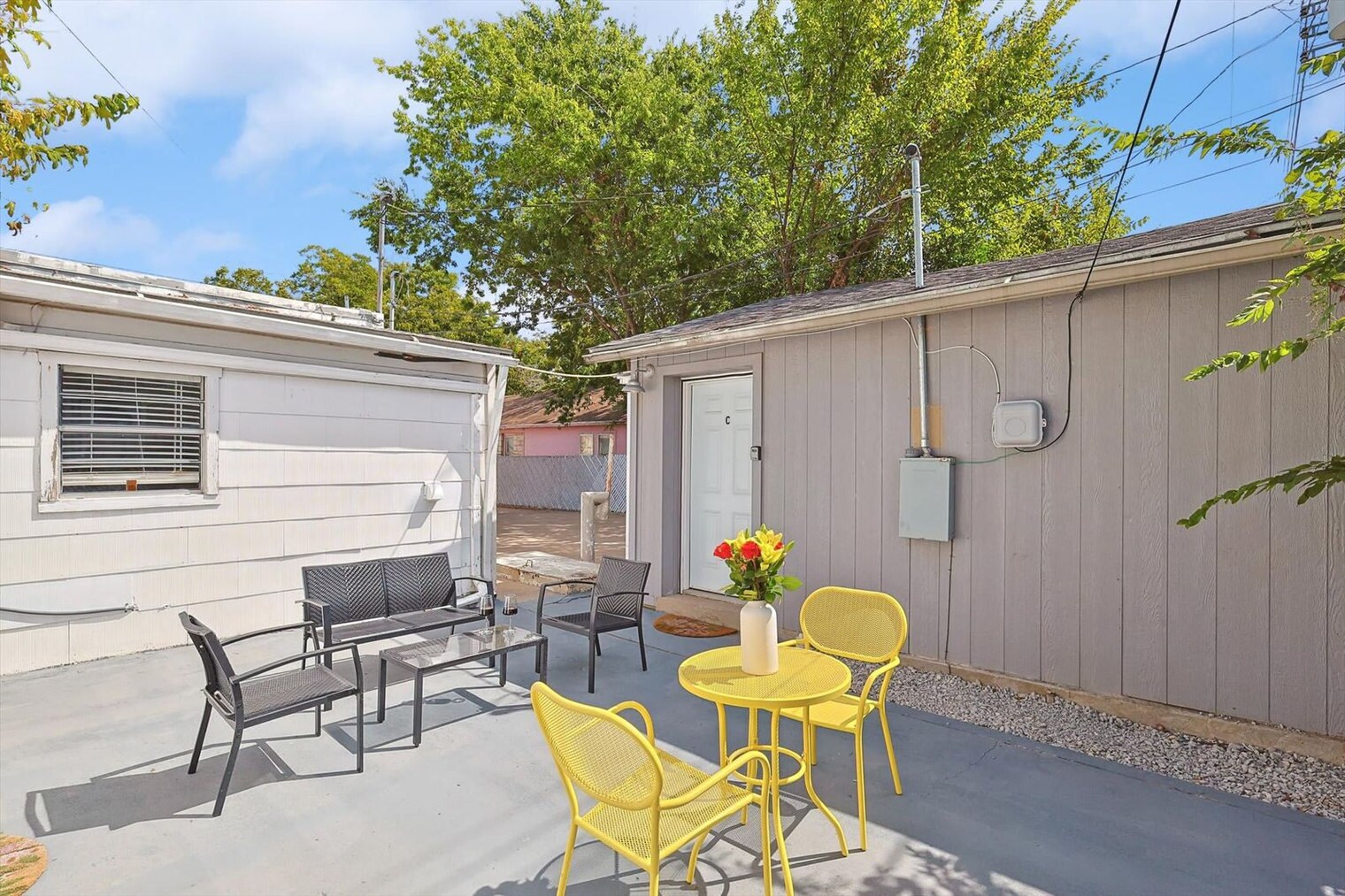 Building Photo - 329 Blandin St