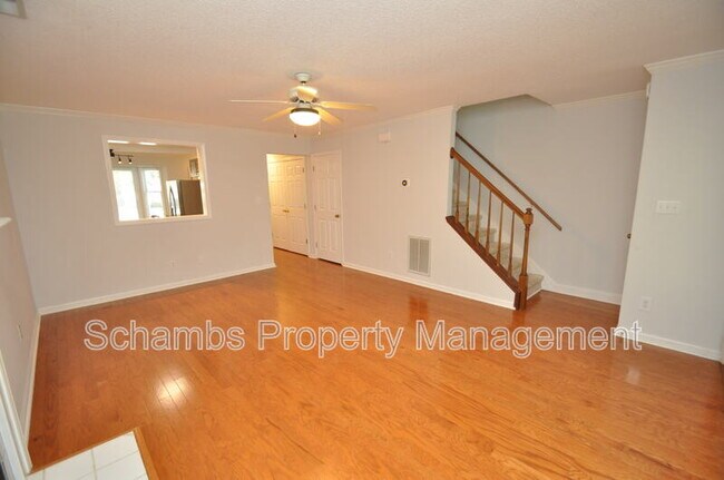 Building Photo - 240 Beechtree Dr