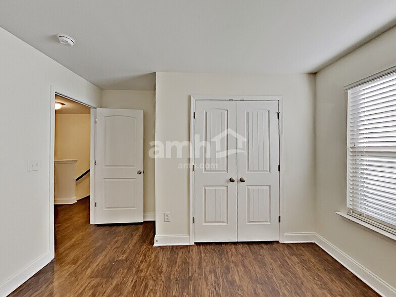 Building Photo - 413 Juniper Bluff