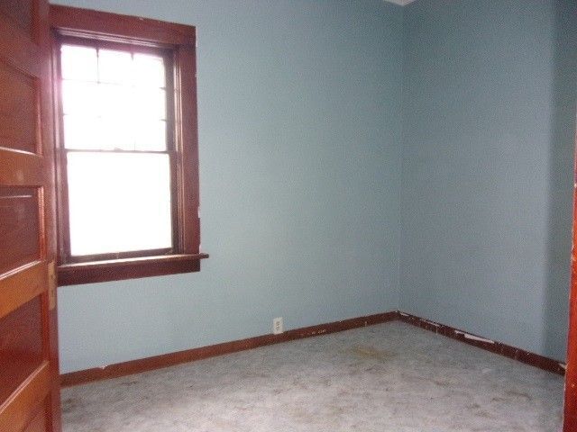 Building Photo - 1524 W 2nd St